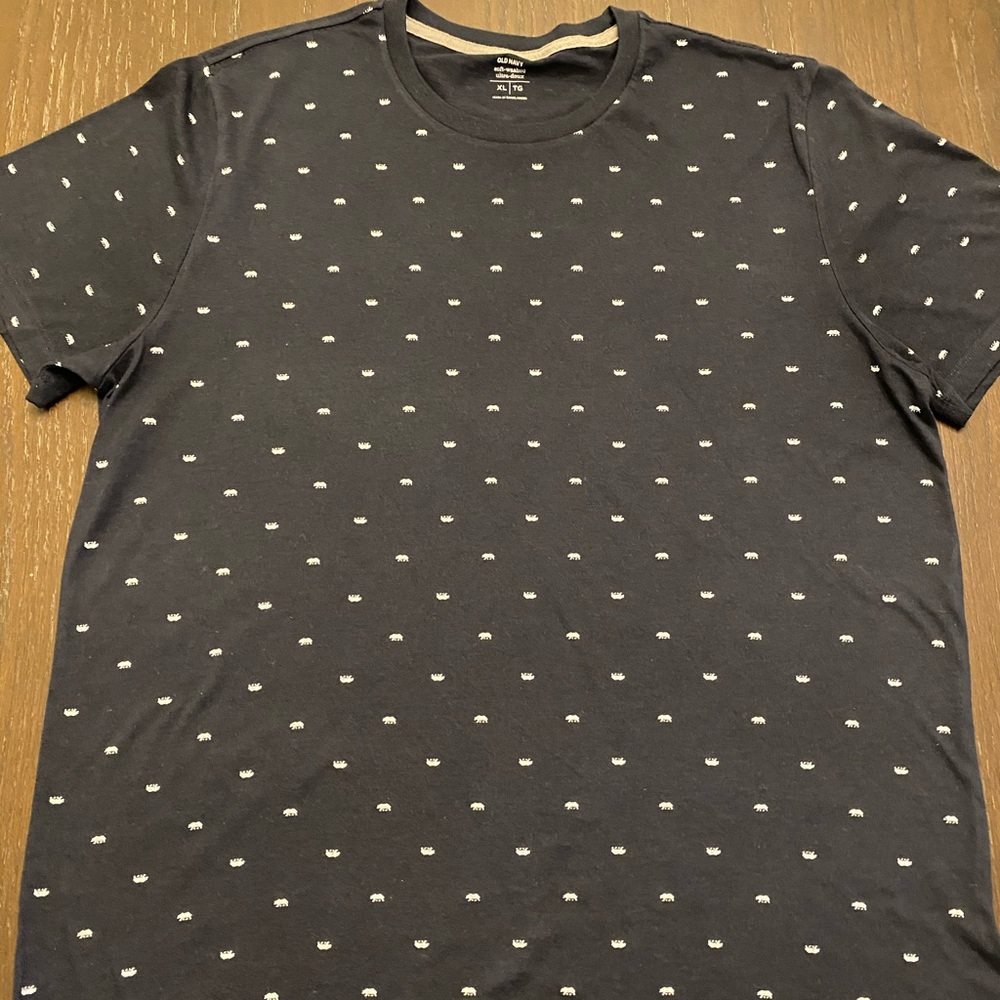 Old Navy T-shirt